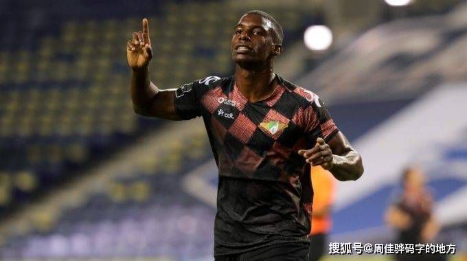 之所以选在墨西哥，是因为墨西哥治安混乱，帮派林立，有许多警察无法触及到的三不管地带，无论是杀人，还是手术，亦或者处理尸体，都比美国和加拿大简单许多